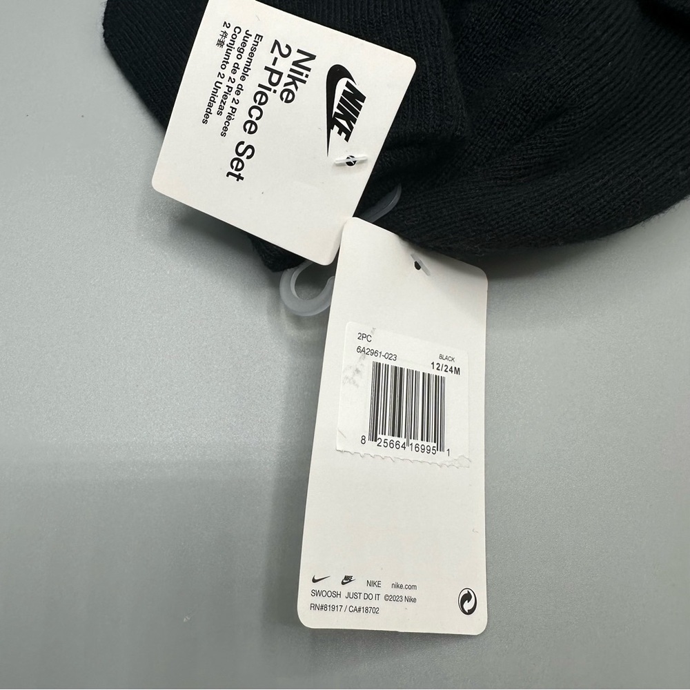 Nike Beanie Hat and Mittens 2 Piece Infant Toddler Baby Set Size 12/24M Black - Picture 5 of 7